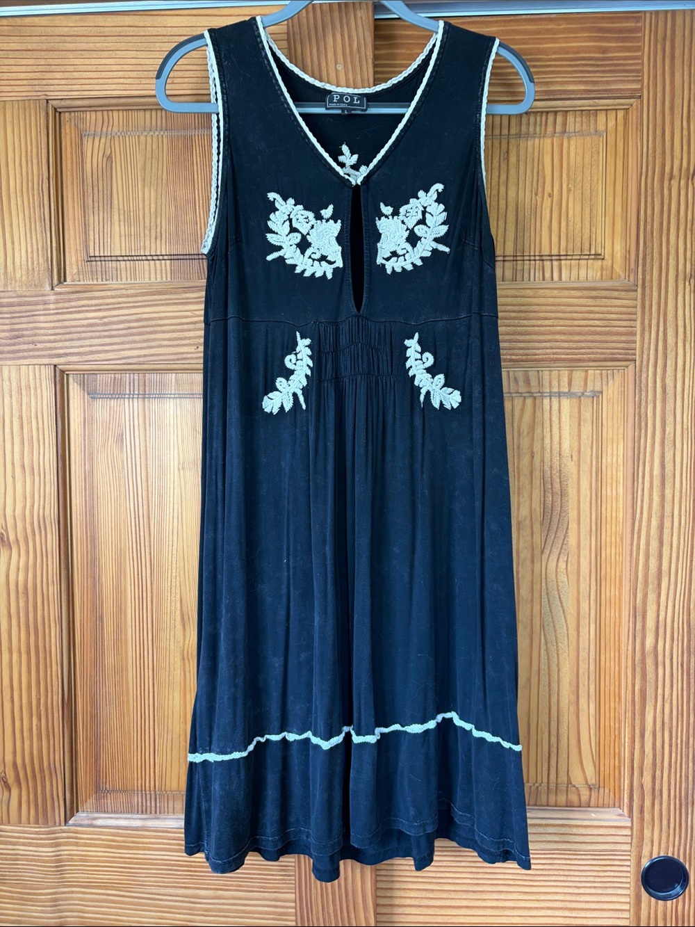 POL Black Sleeveless V-Neck Dress with Cream Floral Embroidery